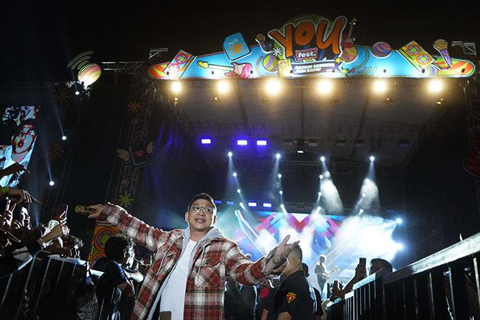 By.U hadirkan Ungu di YoU Fest Magelang