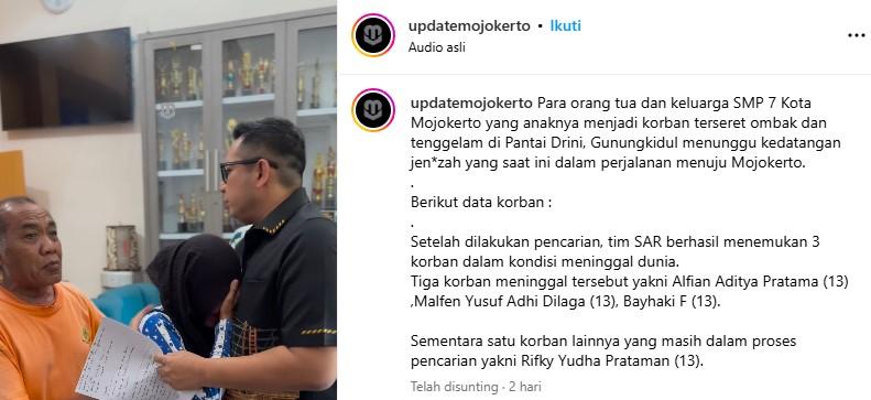TANGKAPAN LAYAR unggahan Instagram @updatemojokerto pada Selasa (28/1/2025) : Pakde Malvien (kaos oranye) ditenangkan Pj Wali Kota Mojokerto Moh Ali Kuncoro saat menunggu kabar tentang siswa SMPN 7 Mojokerto yang terseret ombak di Pantai Drini