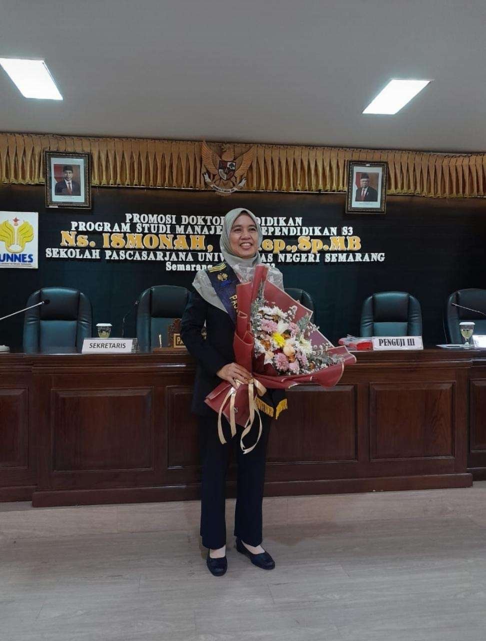 Ujian Promosi Doktor Ns. Ismonah, M.Kep, Sp.MB dilaksanakan pada Rabu, 26 Juli 2023 secara luring di Sekolah Pascasarjana Universitas Negeri Semarang.