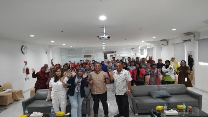 Talkshow dalam upaya mengedukasi para lanjut usia dengan topik “Jangan Sampai Rapuh Sebelum Waktunya! Yuk, Kenali Osteoporosis dari Sekarang