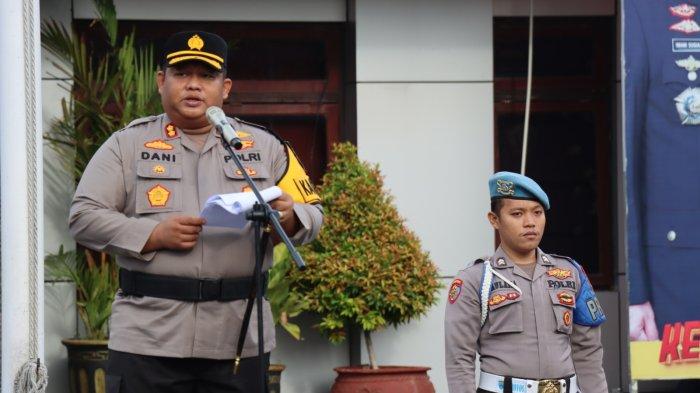 Kapolres Pasuruan yang juga AKBP Jazuli Dani Iriawan, mantan Kapolres Pamekasan, Madura.