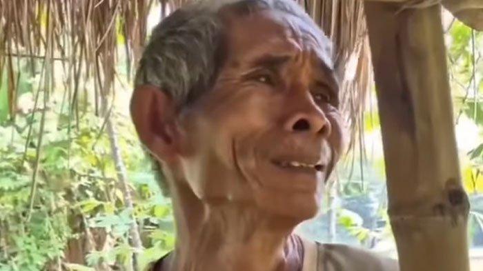 Instagram/wali_umat
Abah Suryadi nangis dapat beras, seminggu tak ada kerja hingga ngutang buat makan