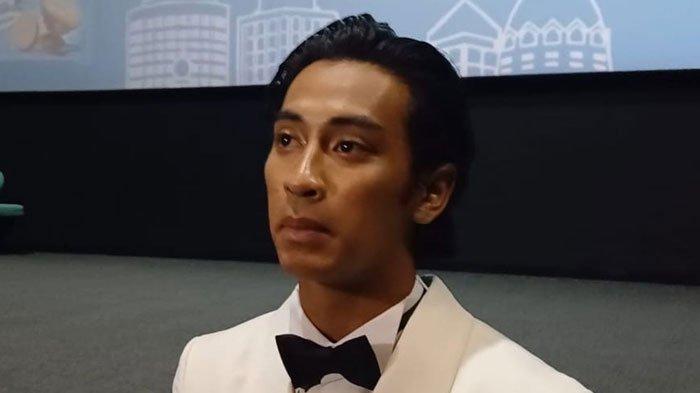 DIHUJAT - Abidzar saat ditemui di XXI Grand Indonesia, Thamrin, Jakarta Pusat, Jumat (31/1/2025) malam. Abidzar dihujat karena hanya menonton satu episode serial A Business Proposal versi Korea. Padahal ia menjadi pemeran Utama di film terbarunya dengan judul yang sama.