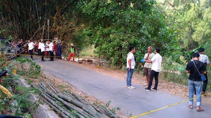 Ismu (73) bernasib tragis di tangan adiknya sendiri Ismono (70). Pelaku Ismono membunuh saudara kandungnya dengan menggunakan kapak.
