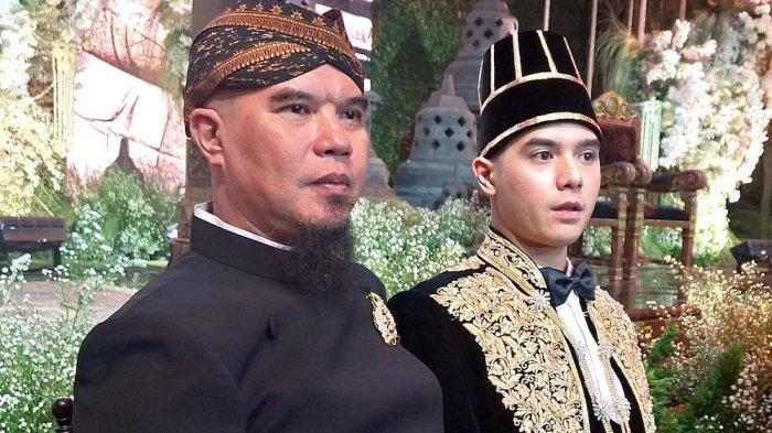 NGUNDUH MANTU - Ahmad Dhani menggelar ngunduh mantu termegah untuk Al Ghazali dan Alyssa Deguise di Jakarta Convention Center (JCC) Senayan, Jakarta Pusat, Kamis (19/6/2025) malam. Dhani menolak endorse hingga amplop tamu. Dhani menggelontorkan uang pribadi Rp24 miliar.