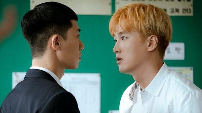 Akting Ahn Bo Hyun bareng Park Seo Joon di drama Korea Itaewon Class.