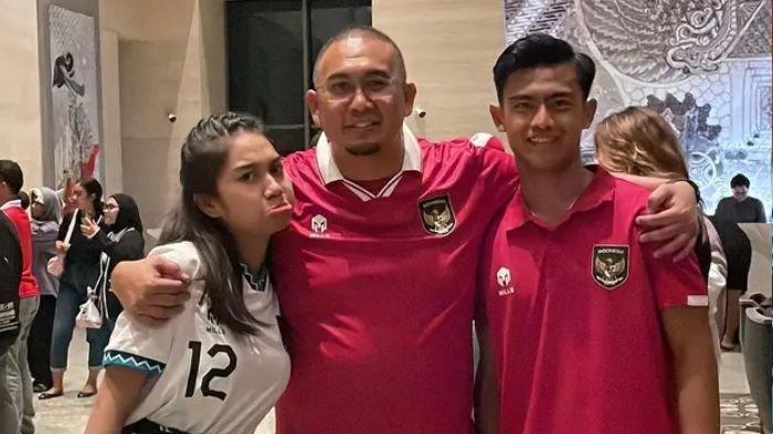 1 permintaan Andre Rosiade pada Pratama Arhan di tengah isu perselingkuhan Azizah Salsha dengan Salim Nauderer mantan pacar selebgram Rachel Vennya. 