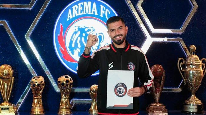 Arema FC secara resmi telah memperkenalkan Julian Guevara sebagai legiun asing rekrutan pertama di bursa transfer paruh musim Liga 1 2023-2024, Kamis (16/11/2023).