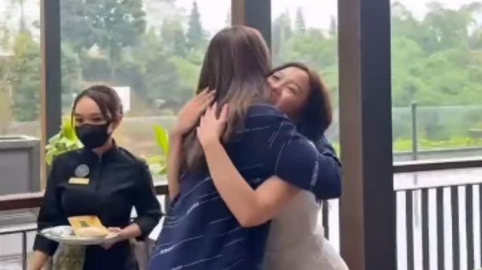 PESAN HARU - Artis Nikita Mirzani berikan pesan haru untuk anak sulungnya, Laura Meizani Mawardi alias Lolly yang berulang tahun.