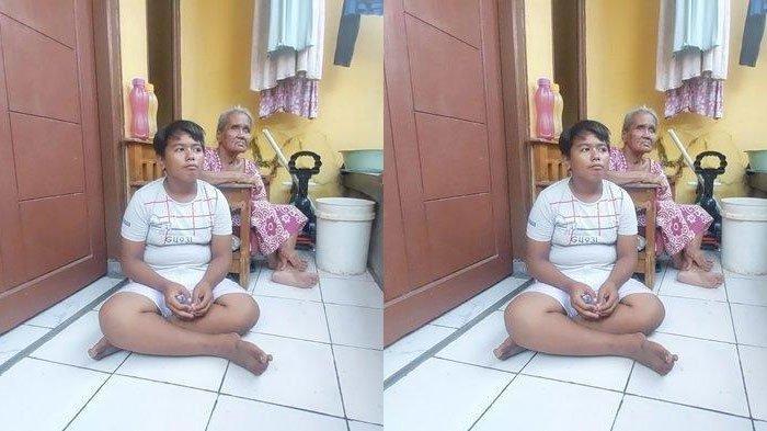 Babas bocah difabel kawal ambulans terpaksa putus sekolah karena orangtua sudah meninggal. Ia jadi tukang parkir dalam sehari-hari.