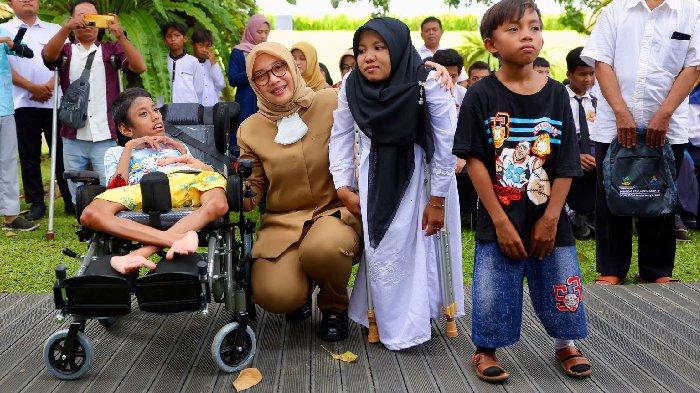 Halal Bihalal with Disabled People in Banyuwangi, Ipuk Regent Strengthens Various Pro-Disabled Programs