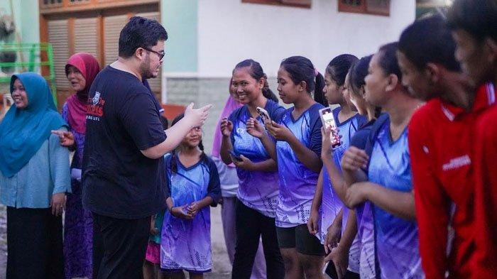 Mas Dhito berkunjung ke warga kurang mampu di Kediri