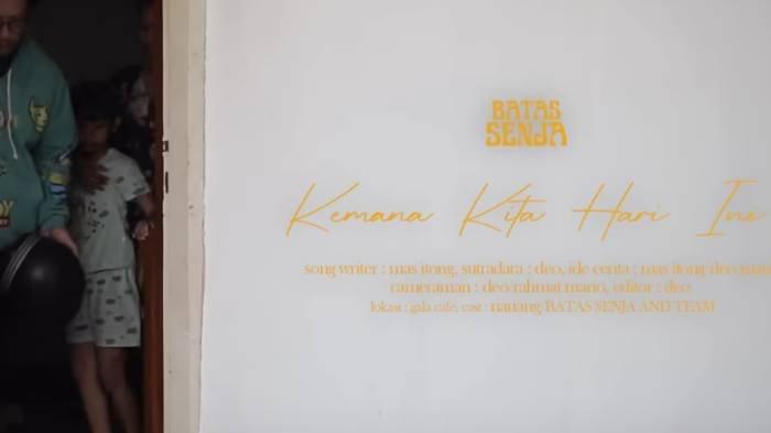 Chord Gitar dan Lirik Kemana Kita Hari Ini - Batas Senja, Kunci C: Tiap