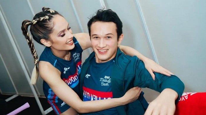 Cinta Laura dan kekasihnya, Arya Vasco yang keturunan Belanda-Lumajang.