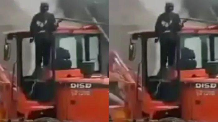 Datangkan Buldozer, Anak Hancurkan Rumah Orangtua Perkara Warisan Rp 50 Juta, Ogah Bagi ke Adik Tiri