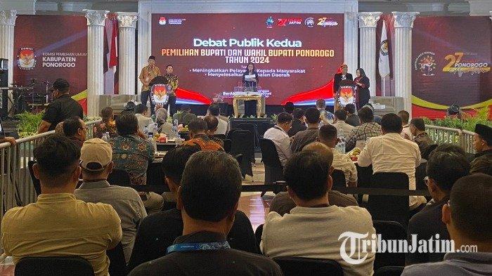 Suasana debat publik kedua Pilkada Ponorogo 2024 yan digelar di Gedung Sasana Praja Ponorogo, Rabu (6/11/2024) dua paslon adu visi misi untuk Ponorogo lebih maju