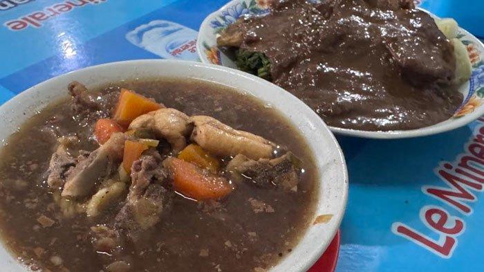 TEMPAT MAKAN LEGENDARIS - Depot Genteng Durasim salah satu tempat makan legendaris di Surabaya. Terletak di Jalan Genteng Durasim no 29, rumah makan ini menawarkan beragam hidangan seperti kuliner khas Kota Surabaya seperti rujak cingur, lontong mie dan ada pula sop buntut