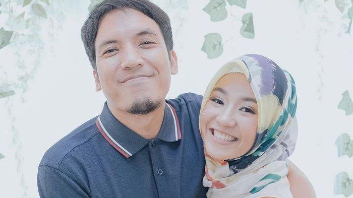Desta pernah mengaku tak bisa hidup tanpa Natasha Rizky.