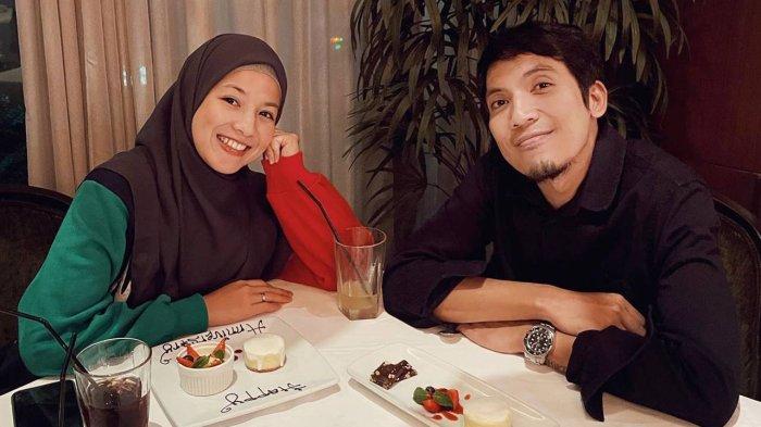 Desta masih menyimpan foto Natasha Rizky di kamar meski sudah bercerai.