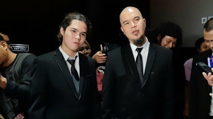BEDA KEPRIBADIAN - Musisi Ahmad Dhani Bersama anaknya, Dul Jaelani. Maia Estianty menyebut Dul paling mirip wajahnya dengan Dhani, namun sikap bertolak belakang, Jumat (27/6/2025).
