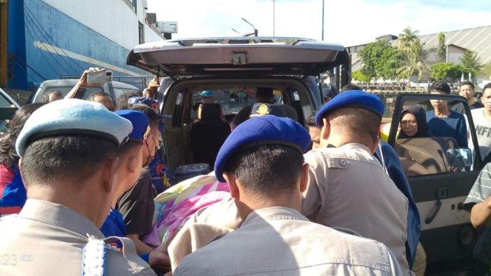 Intention to seek treatment in Java foundered, This NTB woman was caught missing from the ship when she wanted to dock in Banyuwangi