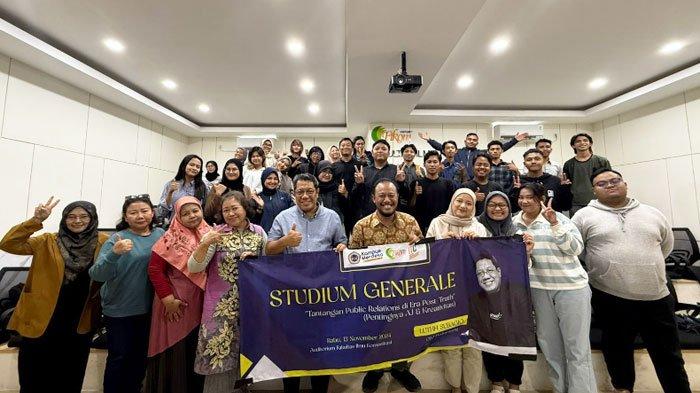 Fakultas Ilmu Komunikasi (Fikom) Universitas Dr. Soetomo (Unitomo) menggelar Studium General dengan tema 