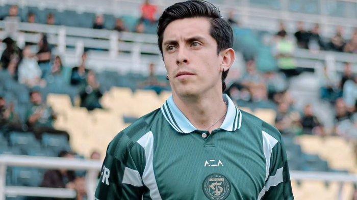 Francisco Rivera, gelandang asing baru Persebaya berhasrat ingin memberikan prestasi terbaik untuk Persebaya.