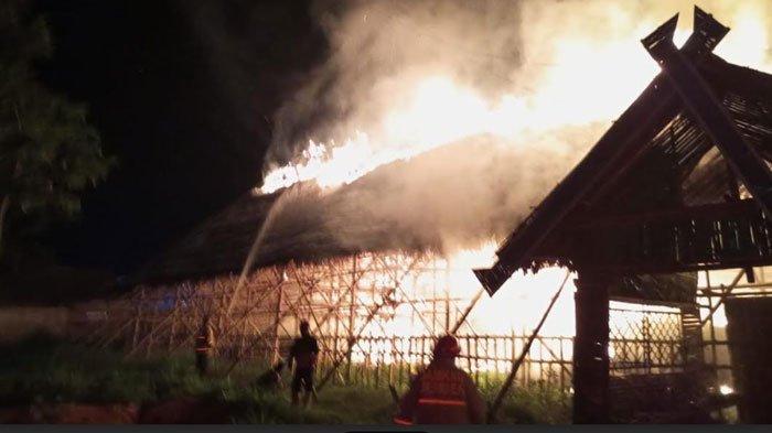 Gudang Pengeringan Tembakau PTPN Kertosari di Desa Ajung, Kalisat Jember terbakar