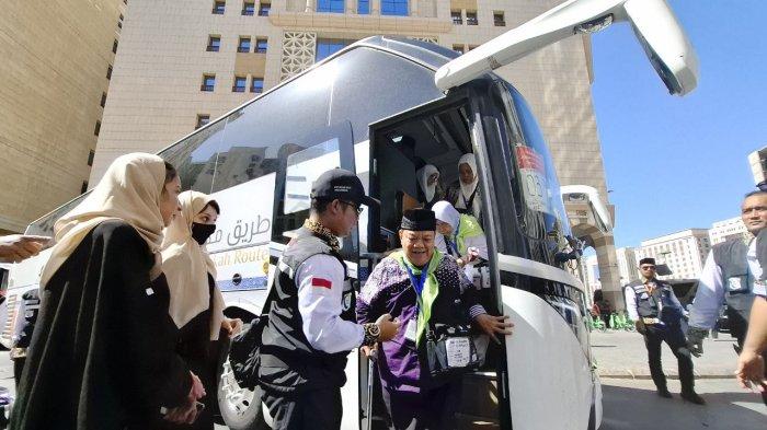 Jemaah haji Indonesia yang sudah tiba di Madinah, pemerintah sudah siapkan obat-obatan untuk para jemaah, Minggu, (12/5/2024)