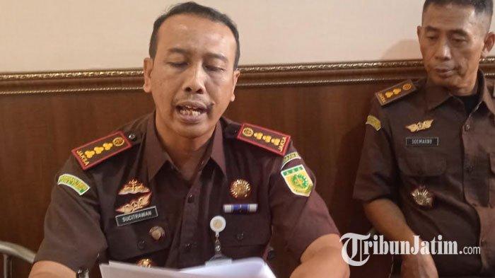 Kepala Kantor Kejaksaan Negeri Jember, I Nyoman Sucitrawan soal protes warga .
