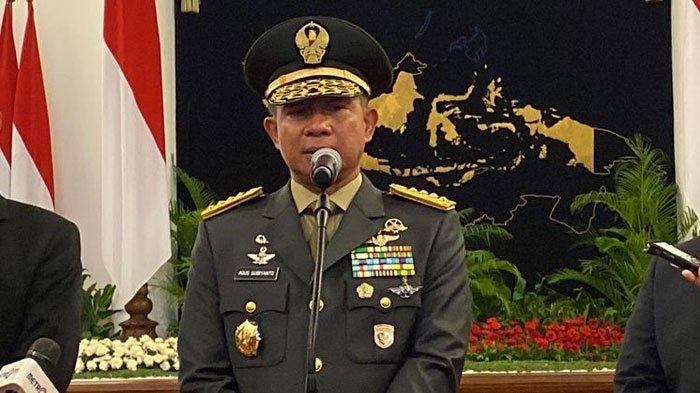 Kepala Staf TNI Angkatan Darat (KSAD) Jenderal Agus Subiyanto yang kini menjadi Panglima TNI gantikan Laksamana Yudo Margono