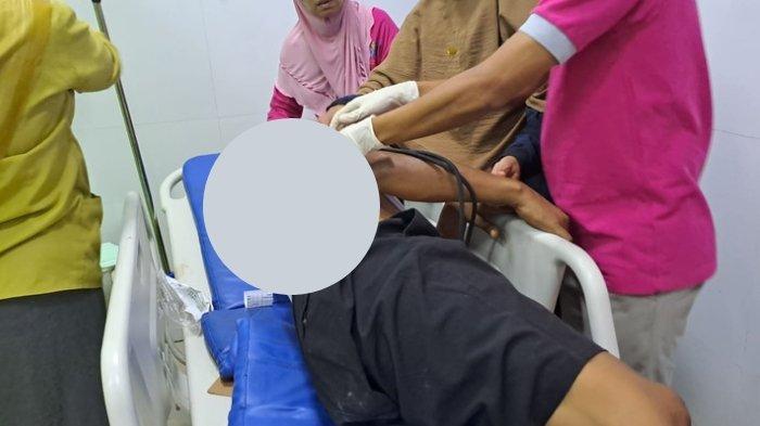 Kondisi korban saat dilarikan ke puskesmas terdekat pasca mengalami luka tembakan, Jumat (22/12/2023) siang.
