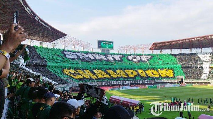 Koreo Bonek laga Persebaya Surabaya di Stadion GBT. Stadion Gelora Bung Tomo bakal digunakan venue Piala Dunia U-17 2023