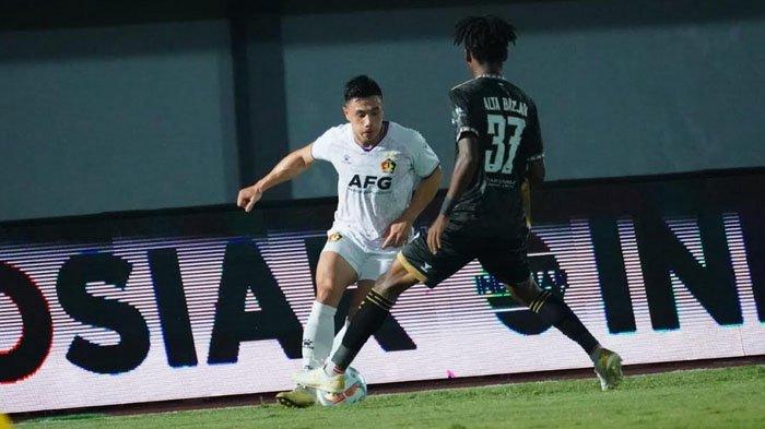 Susunan pemain Persik Kediri dalam laga melawan Dewa United