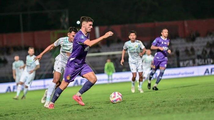 Laga Persik Kediri vs Persib Bandung pada pekan ke-9 Liga 1 2024/2025 di Stadion Brawijaya Kediri, Senin (28/10/2024), berakhir dengan skor 0-2 untuk kemenangan Maung Bandung.