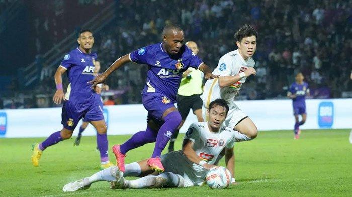 Laga Persik Kediri vs Persija Jakarta di Stadion Brawijaya Kediri, Minggu (17/9/2023). Pertandingan berakhir dengan skor 1-2 untuk kekalahan tim tuan rumah.