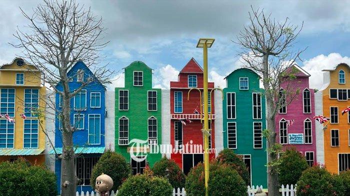 Lokasi wisata Kota Mungil yang terletak di Desa Sugihwaras, Kecamatan Ngancar, Kabupaten Kediri, Jawa Timur.