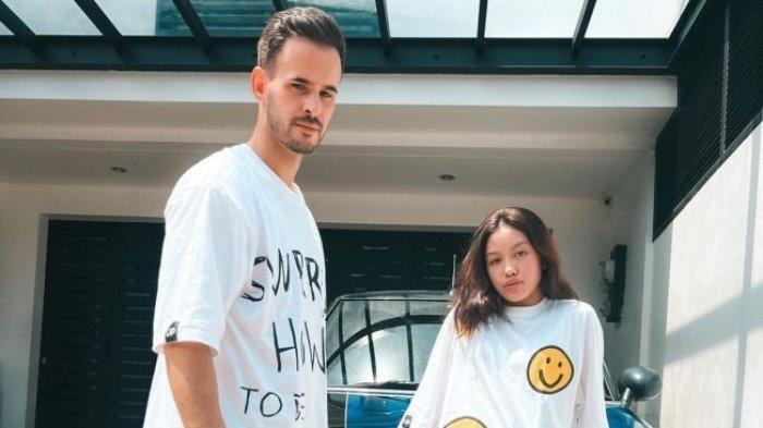 Lolly putri Nikita Mirzani menggunakan nama belakang 'Dedola'.