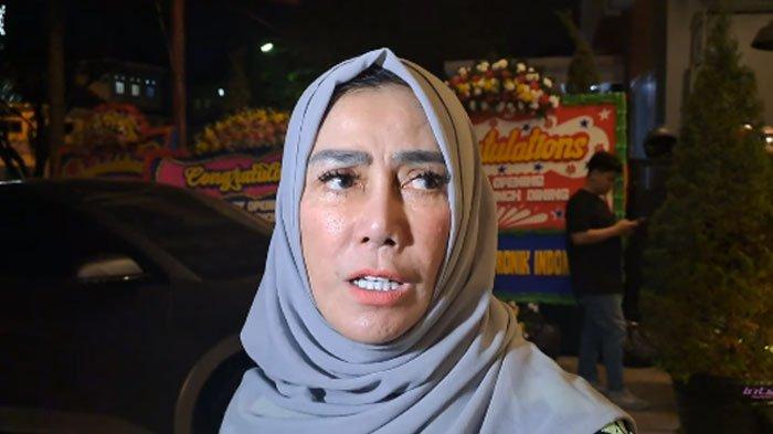 Ibunda Raffi Ahmad, Amy Qanita buka suara terkait nama anaknya disebut-sebut sebagai sosok artis inisial R kasus gratifikasi Rafael Alun Trisambodo, Senin (3/4/2023).