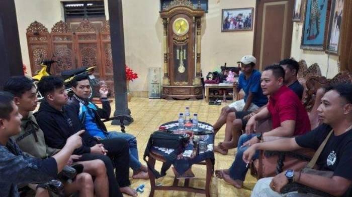 Mediasi kedua belah pihak atas persoalan keributan, di RM Padang di Godean, Kabupaten Sleman, yang viral di media sosial.