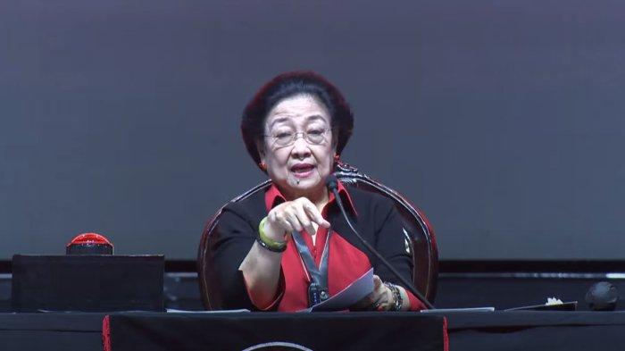 Megawati saat membuka acara perayaan Hari Ulang Tahun (HUT) PDIP ke-50 di JI-Expo Kemayoran, Jakarta, Selasa (10/1/2023)