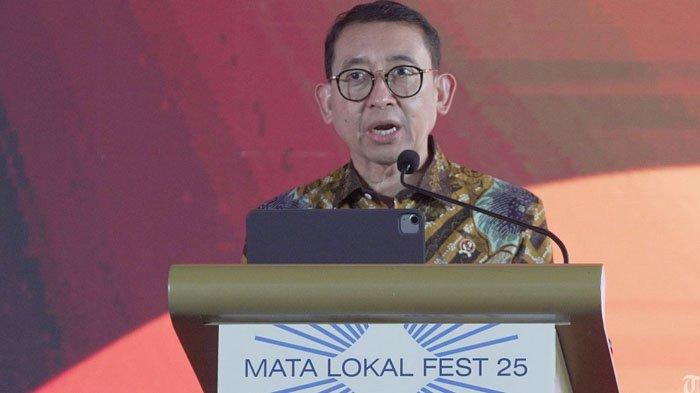 FADLI ZON - Menteri Kebudayaan RI, Fadli Zon memberikan kata sambutan dalam acara Mata Lokal Fest 2025 di Hotel Shangri-La, Jakarta Selatan, Kamis (8/5/2025). Dalam acara yang digelar Tribun Network itu, Fadli Zon menjadi pembicara terakhir dalam sesi Summit 6 Nation's Lifeblood: Mobilizing Culture for a Sustainable Indonesia.