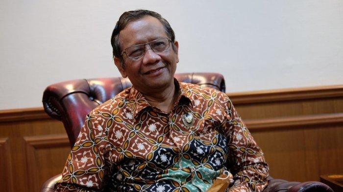 Menteri Koordinator Bidang Politik, Hukum, dan Keamanan Mahfud MD saat ditemui di kantornya, Jumat (30/4/2021).