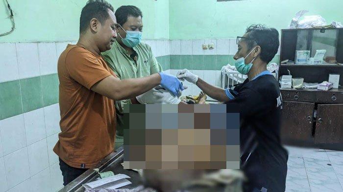 Kondisi jenazah Arifin saat dilakukan otopsi oleh polisi dalam artikel berjudul Mertua Ketua NasDem Gresik Meninggal Dunia Usai Cekcok dengan Tetangga karena Lampu Penerangan Jalan
