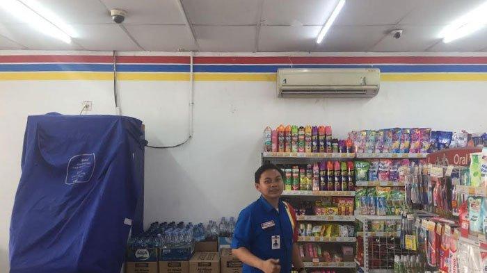 Minimarket di Surabaya Dibobol Maling, Mesin ATM Dirusak dan CCTV Disemprot Cat Hitam. Kejadian ini baru disadari pegawai minimarket pada Senin (16/9/2024) pagi