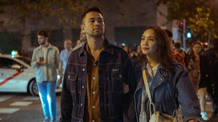 Nagita Slavina sempat ramai dicap artis sombong karena tak membalas sapaan penggemar. Menanggapi hal itu, Raffi Ahmad sebagai suaminya buka suara.