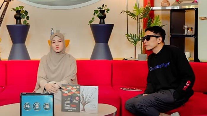 Natasha Rizky curhat kondisinya pasca bercerai. Ia mengaku berjuang terbiasa tak bergantung Desta.