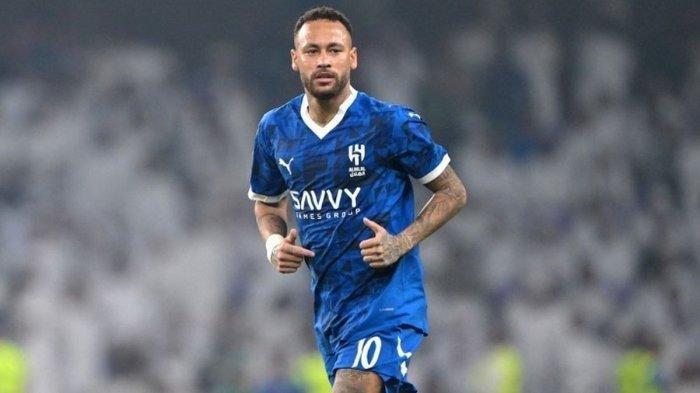 Neymar berlari di lapangan dalam pertandingan Grup B AFC Champions League Elite 2024-2025 antara Al-Ain vs Al-Hilal di Stadion Hazza bin Zayed di al-Ain pada 21 Oktober 2024.