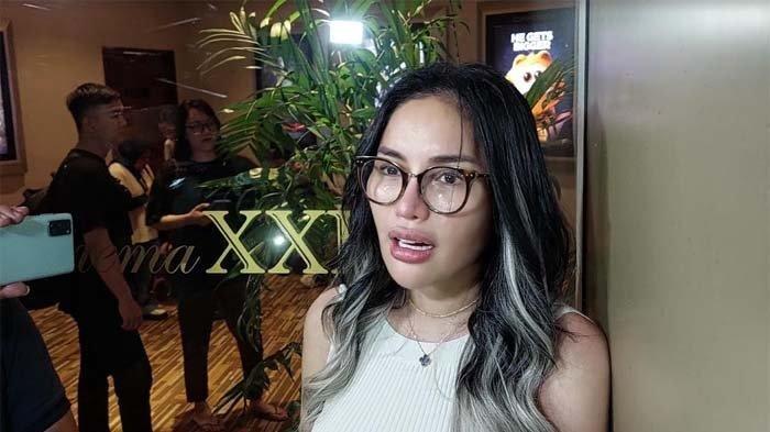 Kasus satpam mal Plaza Indonesia pukul anjing penjaga hingga berakhir dipecat turut disoroti oleh Nikita Mirzani.

