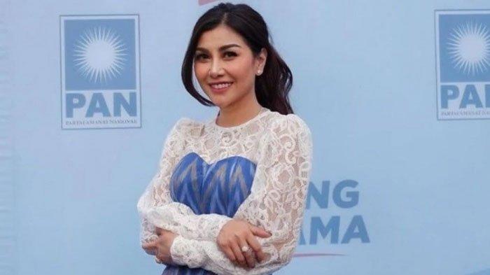 Nisya Ahmad dilantik sebagai anggota DPRD Jawa Barat (Jabar).